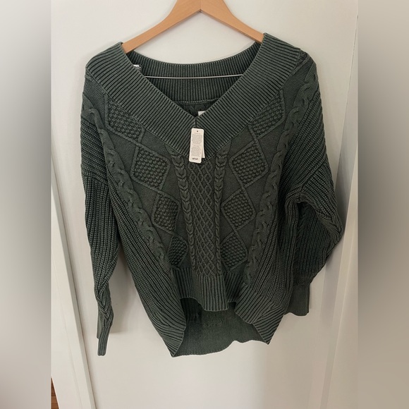 AERIE Pullover V-Neck Cable Knit Sweater - Picture 5 of 10